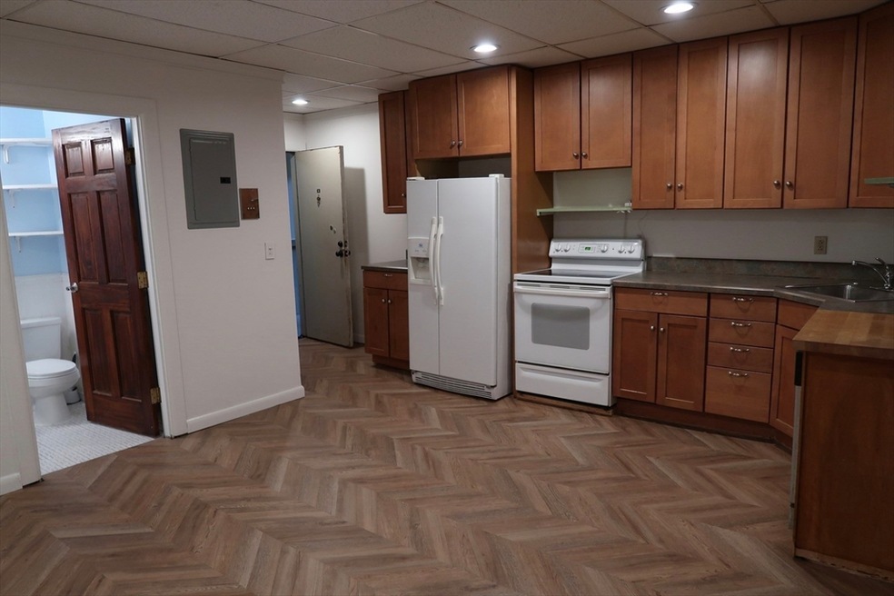 11 Aberdeen St unit B, Boston, MA 02215 - photo 1