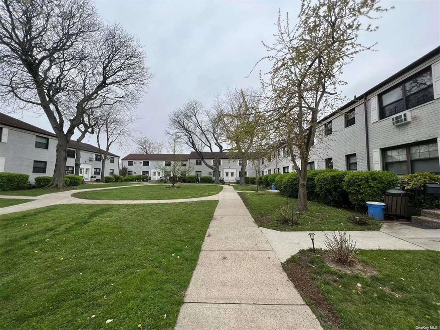 6908 138th St unit A, Flushing, NY 11367 - photo 1