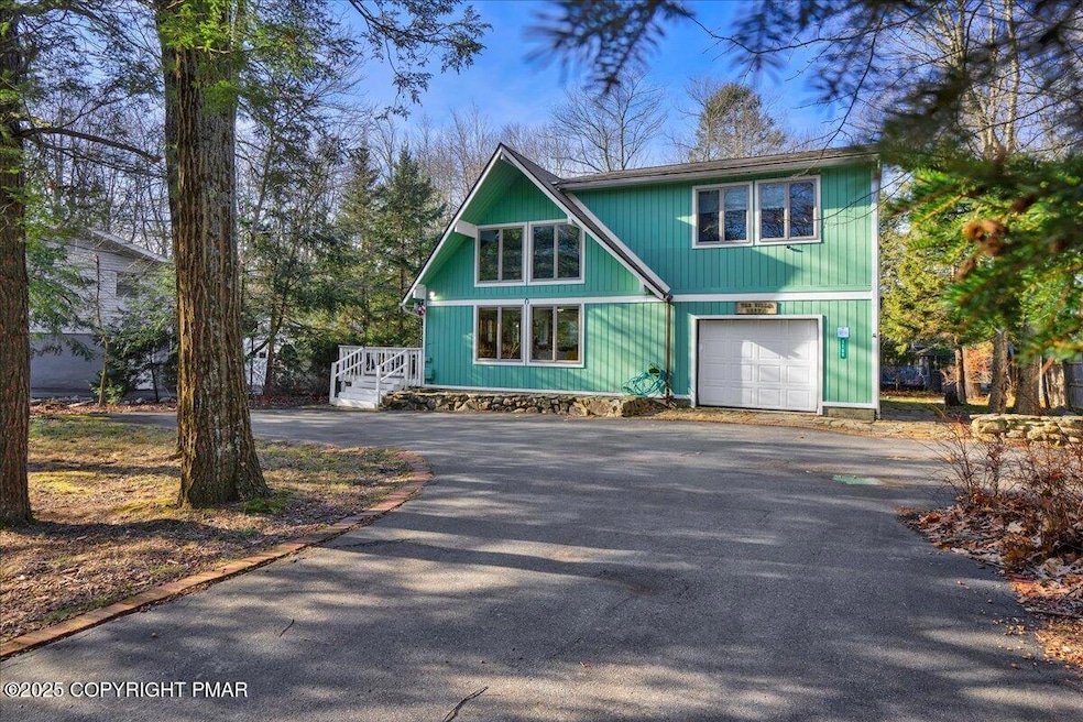 1159 Thunder Dr, Pocono Summit, PA 18346 - photo 1