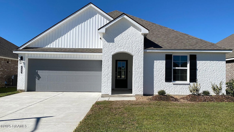 123 Lake Ridge Dr, Broussard, LA 70518 - photo 1