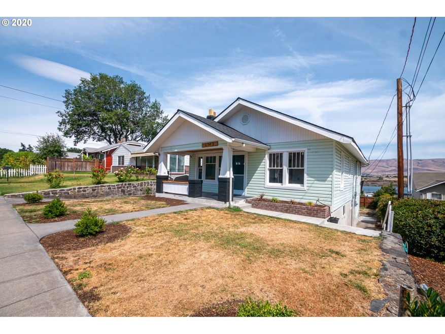 1113 E 8th St, the Dalles, OR 97058 - photo 1