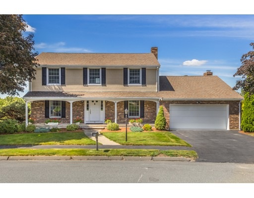 26 Crystal Dr, Stoneham, MA 02180 - photo 1