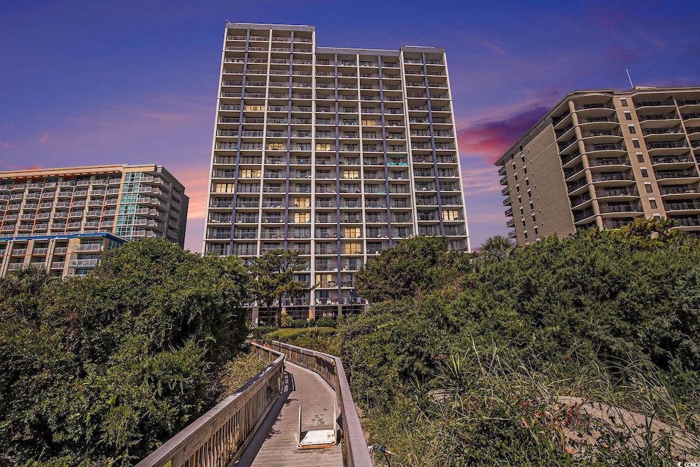 View of apartment building / complex