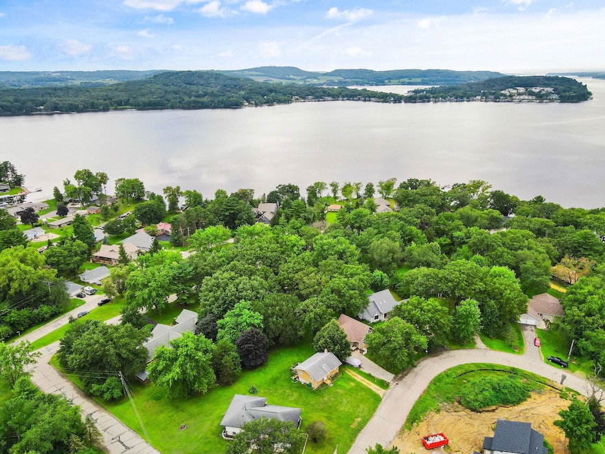 W11091 Lake View Dr, Lodi, WI 53555 - photo 1