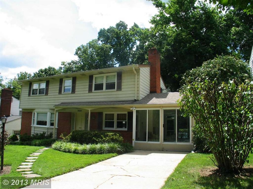 3604 Faircastle Dr, Chevy Chase, MD 20815 - photo 1