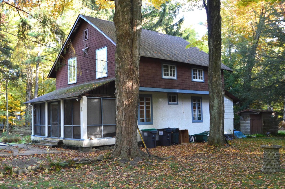 2308 Paxmont Dr, Pocono Pines, PA 18350 - photo 1