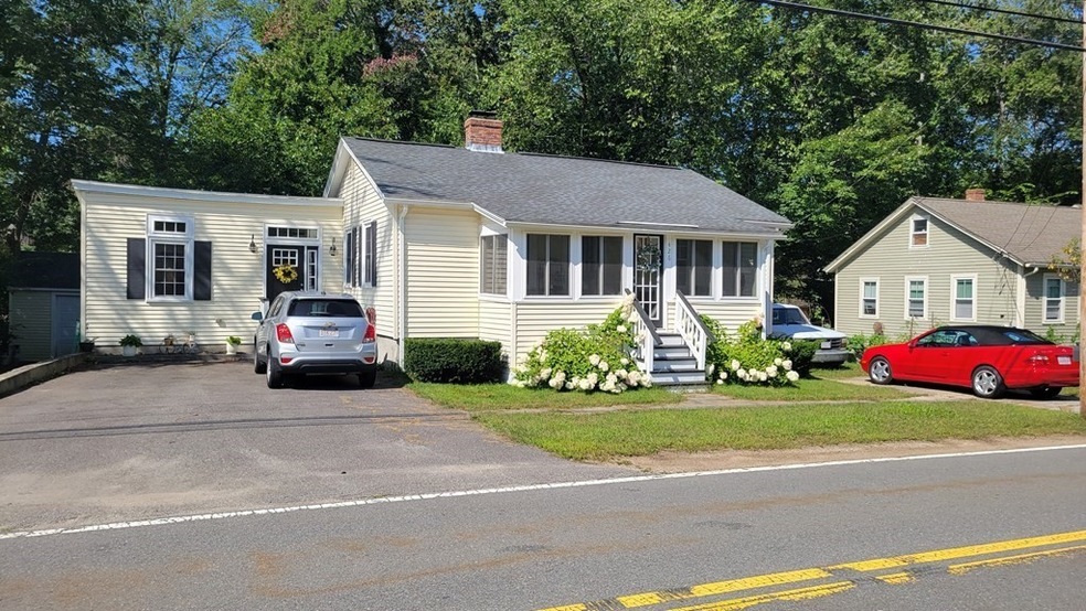 426 Putnam Hill Rd, Sutton, MA 01590 - photo 1