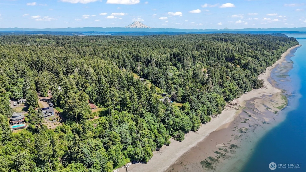 This 2.09 acres with 89 feet of high bank waterfront could be your new home!