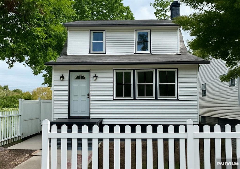 64 Goodwin Ave, Newark, NJ 07112 - photo 1