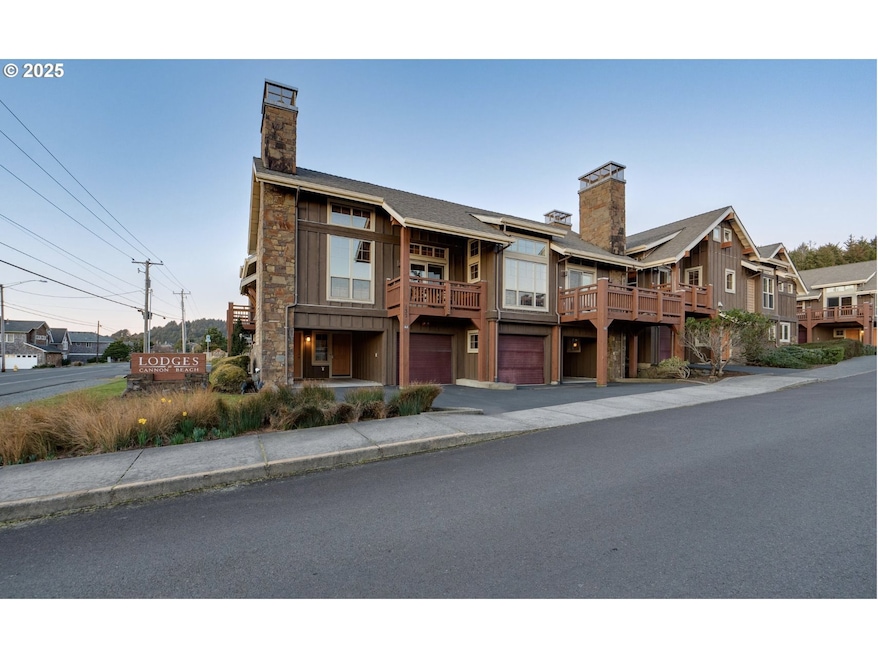 132 E Surfcrest Ave, Cannon Beach, OR 97110 - photo 1