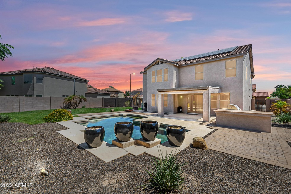 Beautiful Resort-Style Backyard