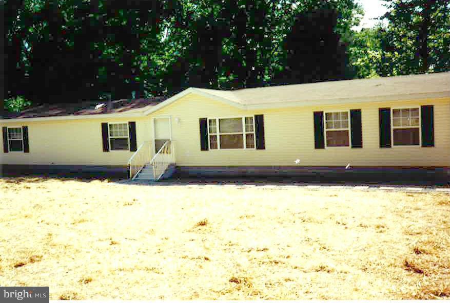 23027 Meadow Wood Dr, Mechanicsville, MD 20659 - photo 1