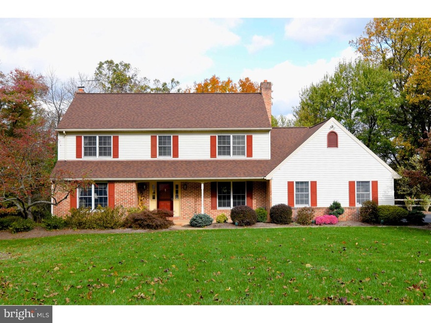 1685 Honeysuckle Ln, Pottstown, PA 19465 - photo 1