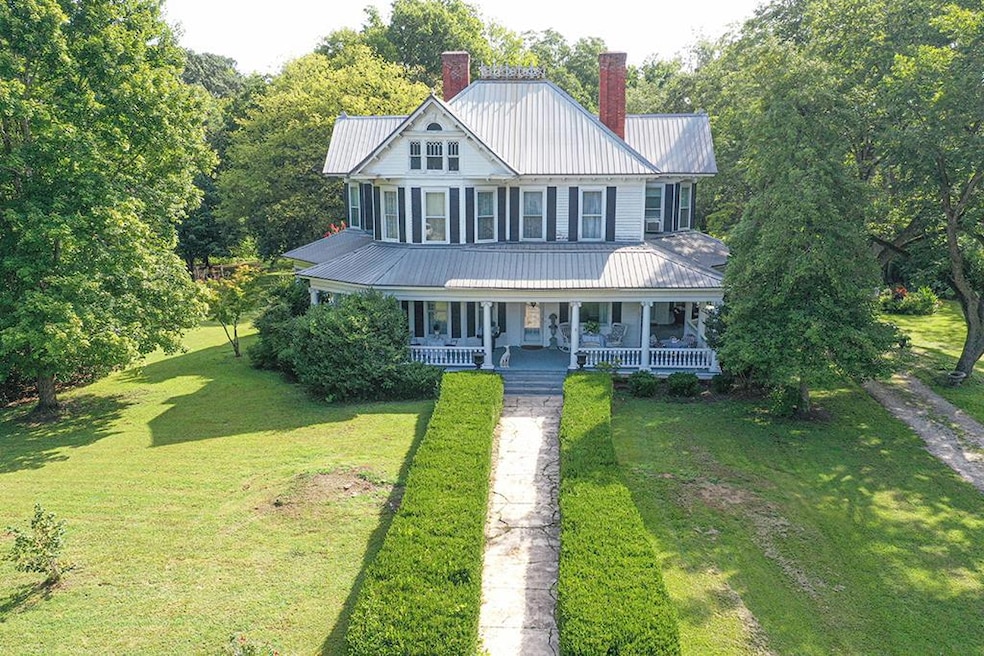 629 N Main St, Cross Hill, SC 29332 - photo 1