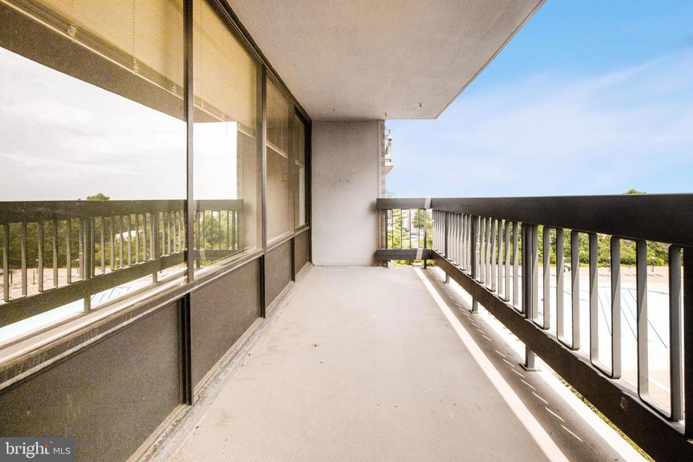 Skyline Plaza unit 617N, Baileys Crossroads, VA 22041 - photo 1