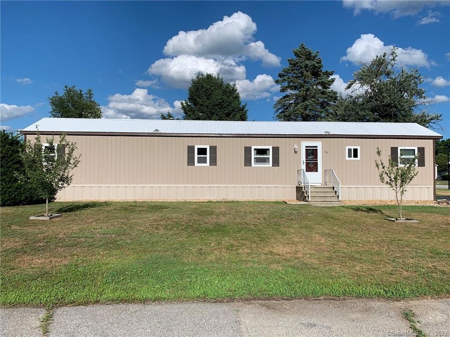 79 Parkway Dr, Quinebaug, CT 06262 - photo 1