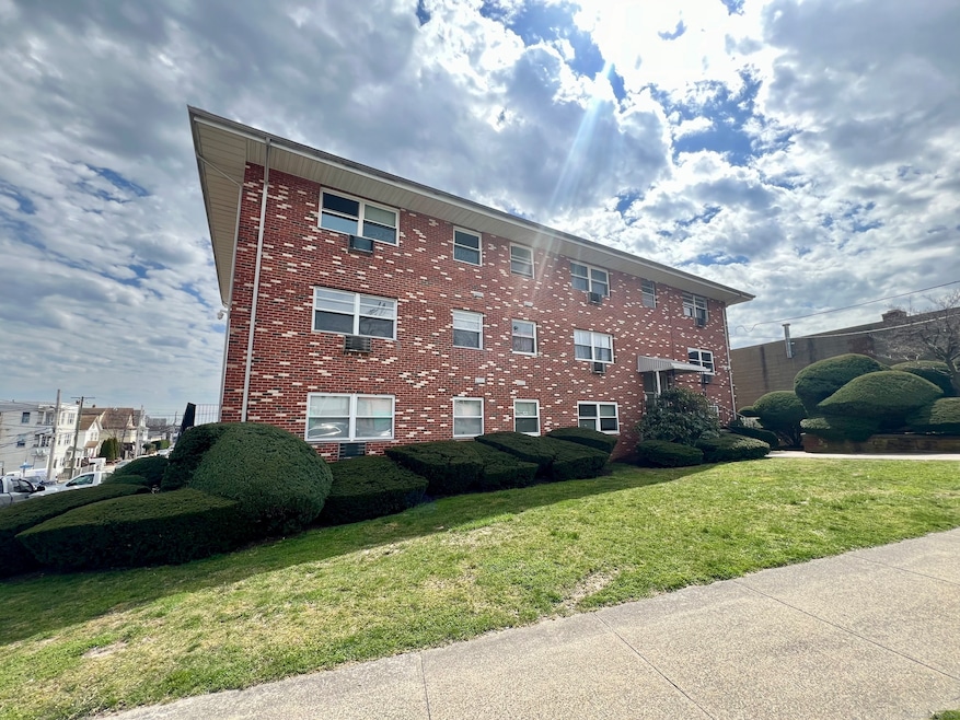 35 Beers St unit 202, Bridgeport, CT 06606 - photo 1