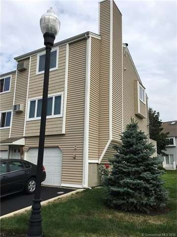 22 Seahawk Ct unit 22, Milford, CT 06460 - photo 1