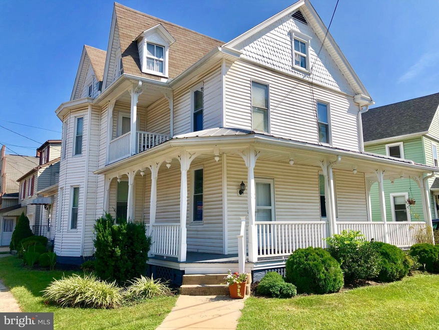 105 N Main St unit 1, Mercersburg, PA 17236 - photo 1