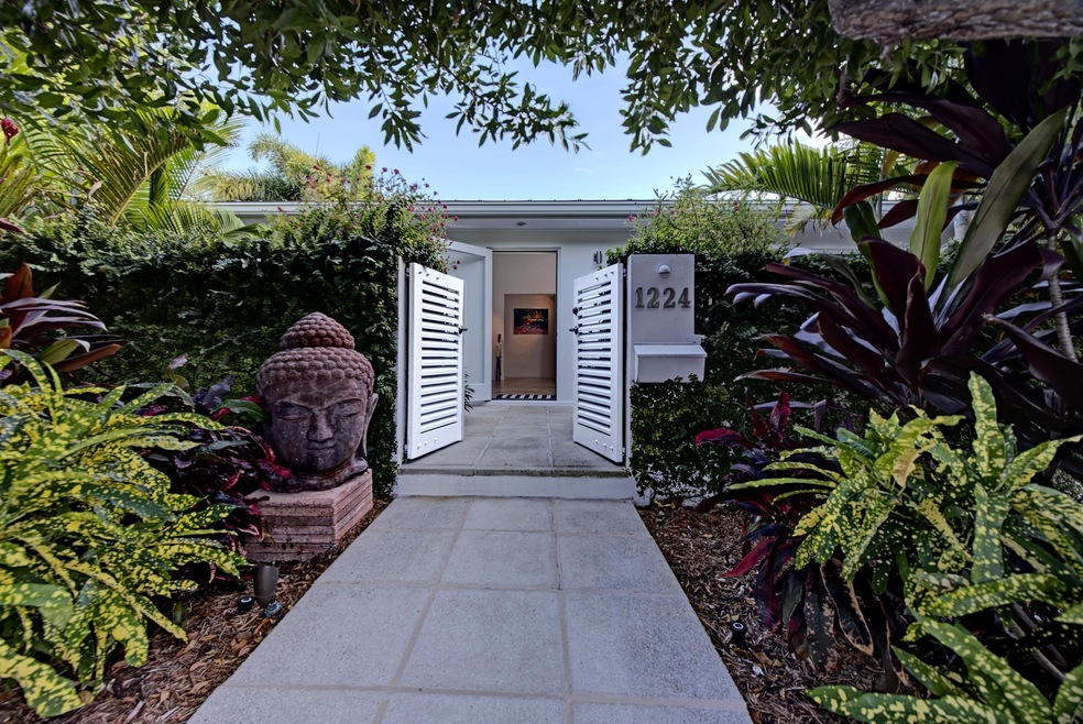 Entrance to 1224