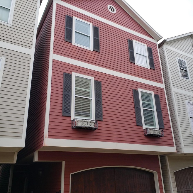 Welcome to 916 Lawrence Unit C!