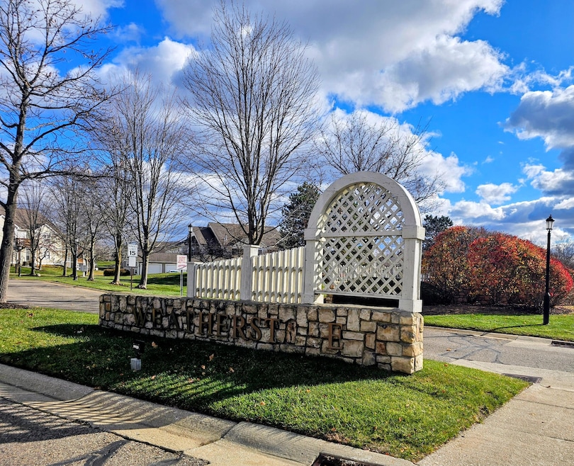 1573 Oakfield Dr unit 120, Ann Arbor, MI 48108 - photo 1