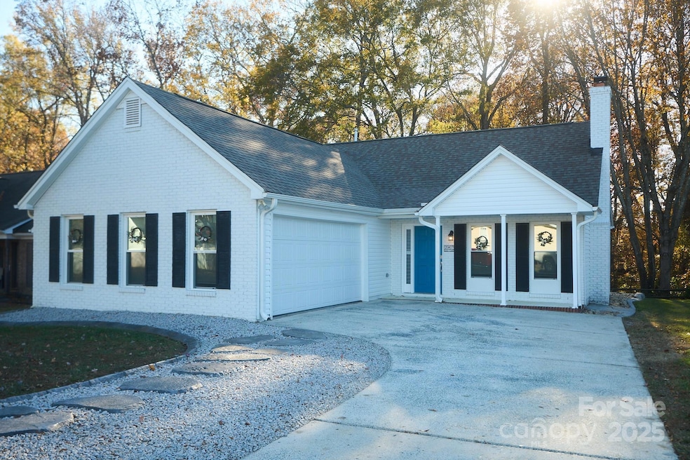 2907 Ashe Croft Dr, Indian Trail, NC 28079 - photo 1