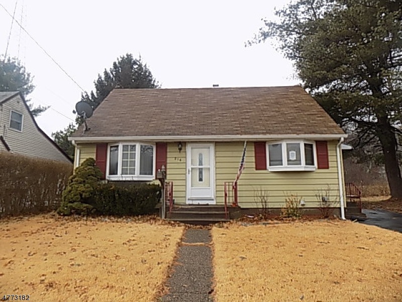 216 Ackerman Place, Pompton Lakes, NJ 07442 - photo 1