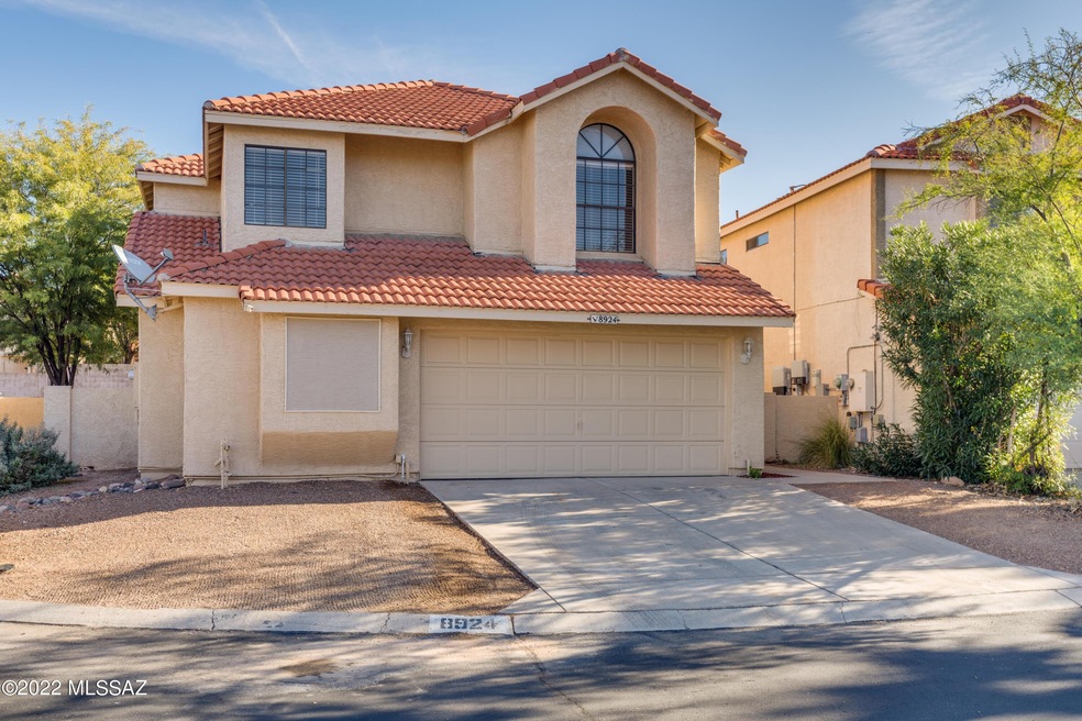 8924 N Ferber Ct
