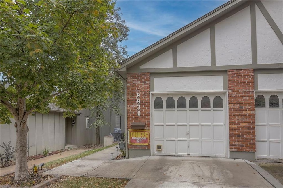 9930 Edelweiss Cir, Shawnee, KS 66203 - photo 1