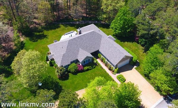 Aerial view of 7 Quail Run!
NEW ROOF 2016