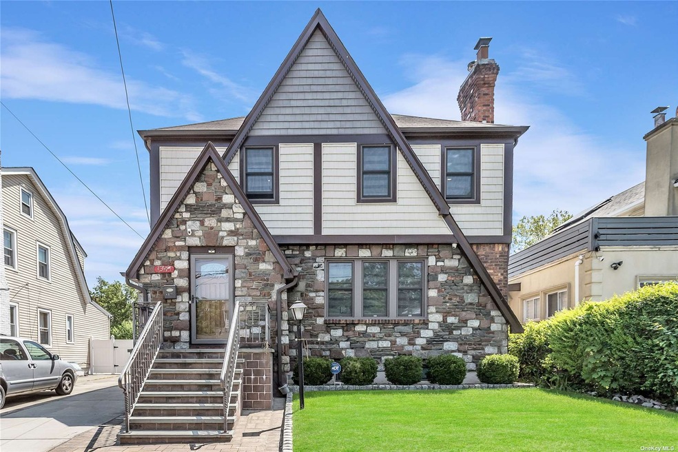 43-71 168th St, Flushing, NY 11358 - photo 1