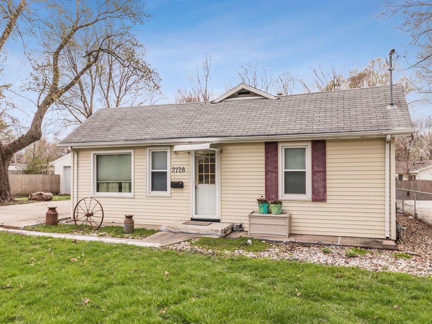 2728 Merle Hay Rd, Des Moines, IA 50310 - photo 1