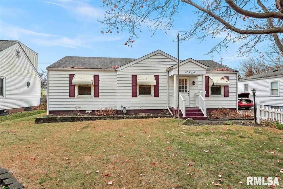 3213 Sherman St unit 1, Springfield, IL 62703 - photo 1