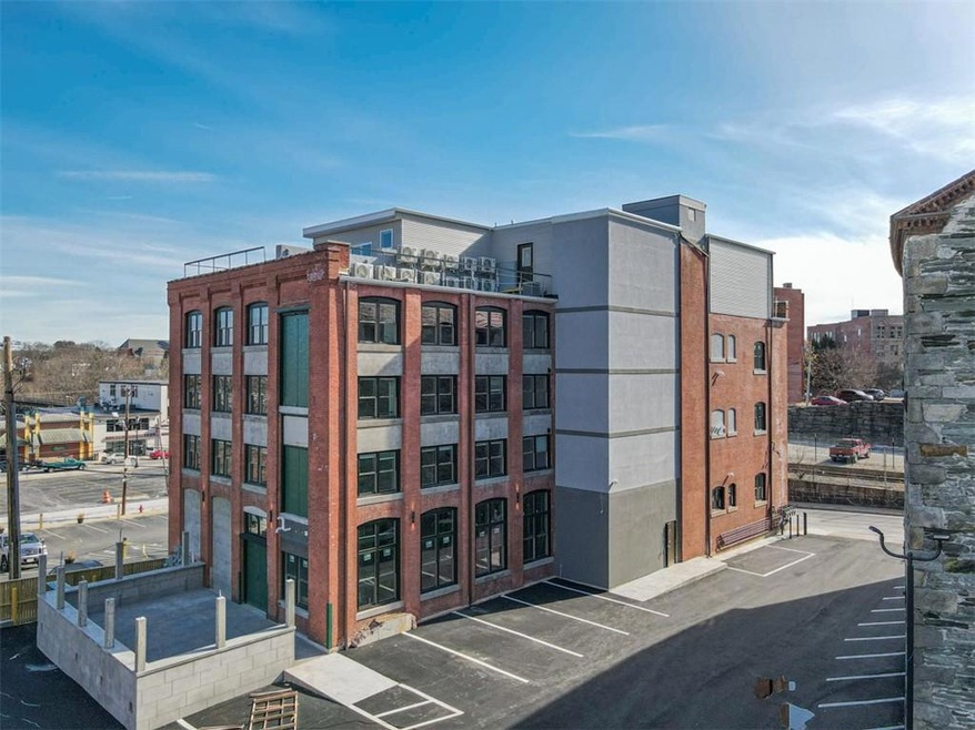 43 Railroad St unit 502, Woonsocket, RI 02895 - photo 1