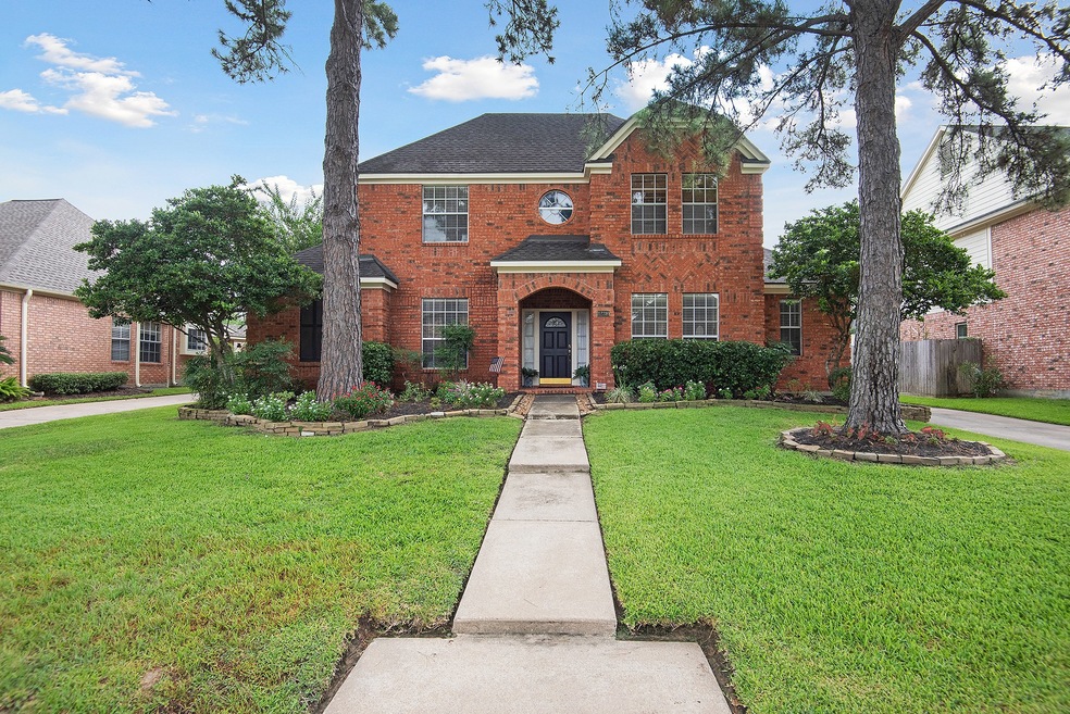 12310 Wealdstone Dr, Tomball, TX 77377 - photo 1