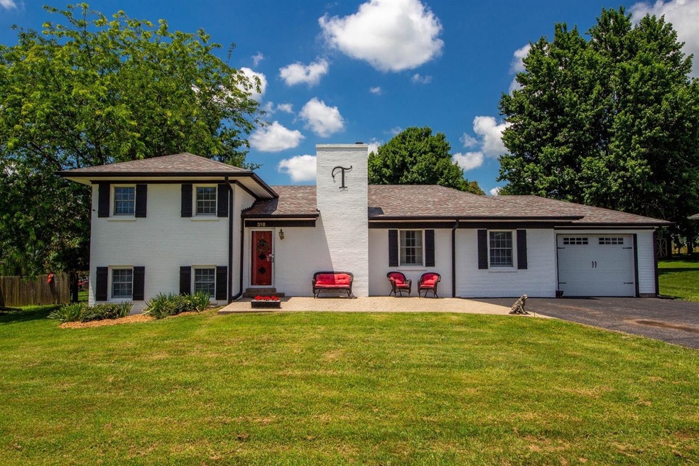 318 Pleasant Hill Dr, Harrodsburg, KY 40330 - photo 1