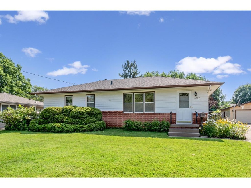 4239 40th St, Des Moines, IA 50310 - photo 1