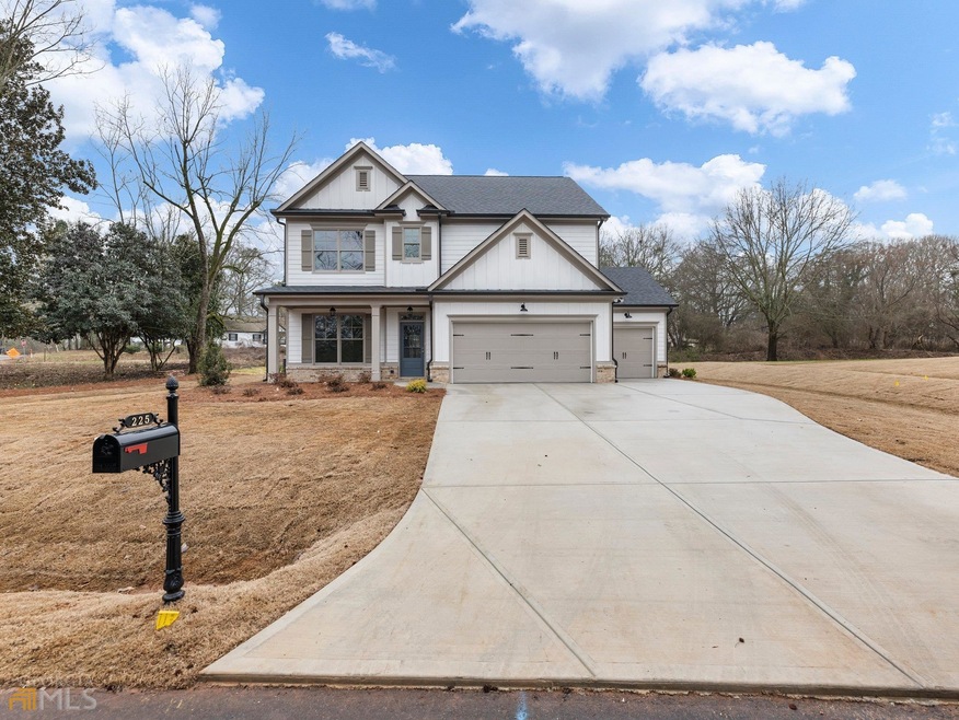 225 Borders St, Jefferson, GA 30549 - photo 1