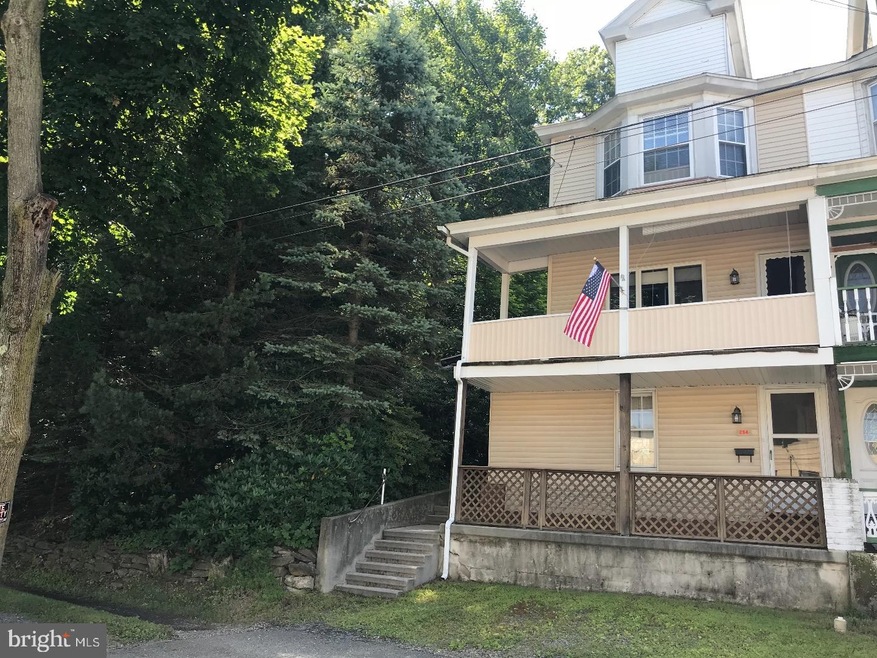 254 E High St, Coaldale, PA 18218 - photo 1