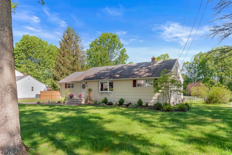 9 Alan Dr, Parsippany, NJ 07054 - photo 1