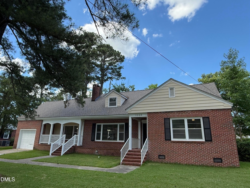 1004 W Divine St, Dunn, NC 28334 - photo 1