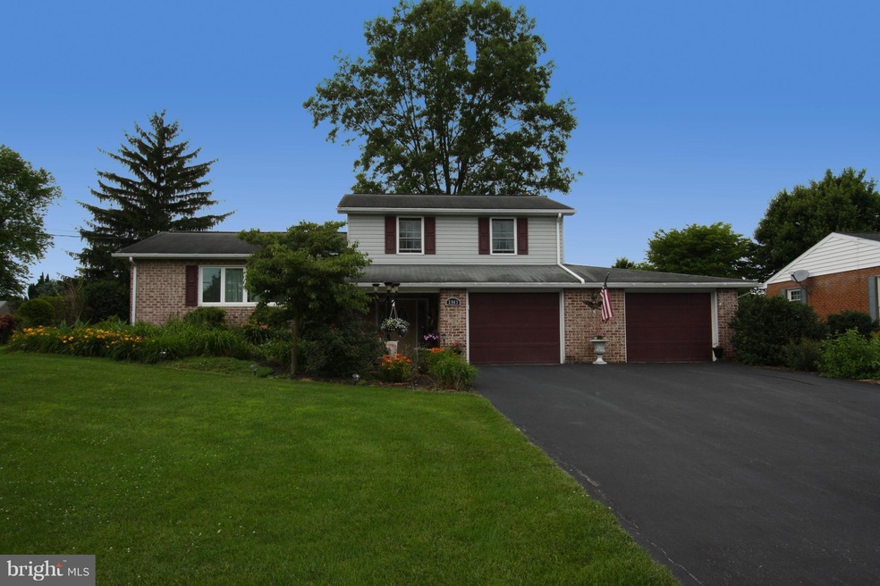 2963 Roosevelt Dr, Chambersburg, PA 17201 - photo 1