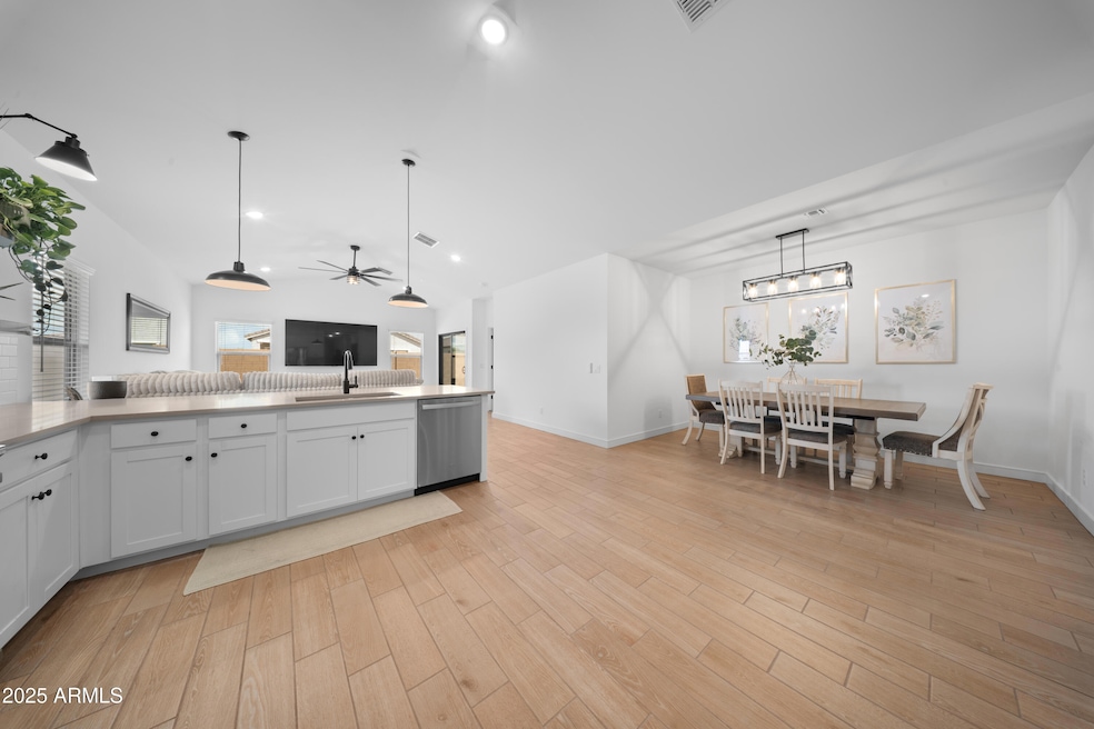 42440 W Vincent Dr, Maricopa, AZ 85138 - photo 1