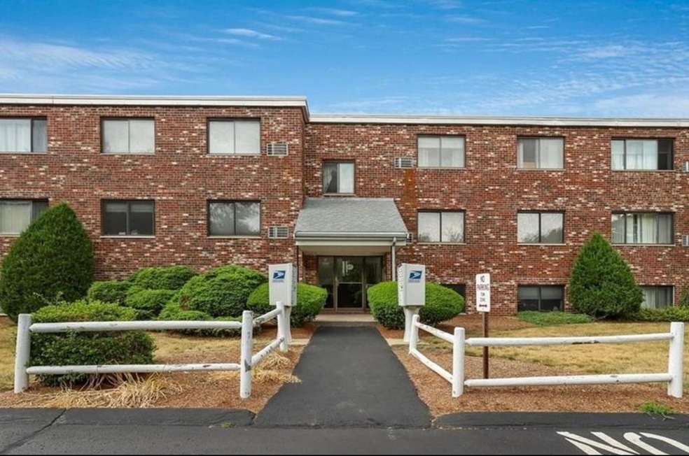 67 Milliken Ave unit 21, Franklin, MA 02038 - photo 1