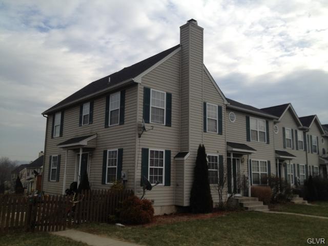 613 Abbe Ct, Freemansburg, PA 18017 - photo 1