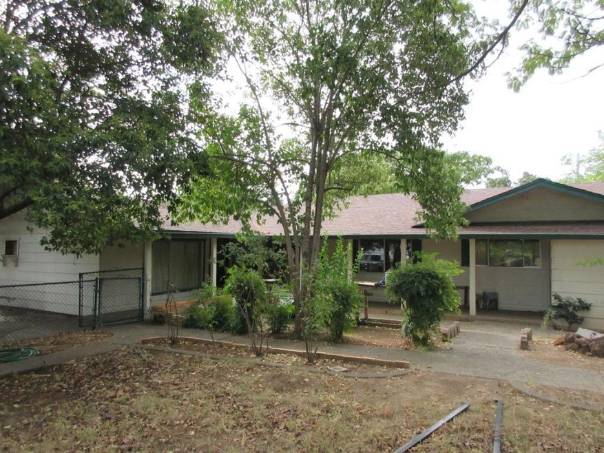 1541 Mistletoe Ln, Redding, CA 96002 - photo 1