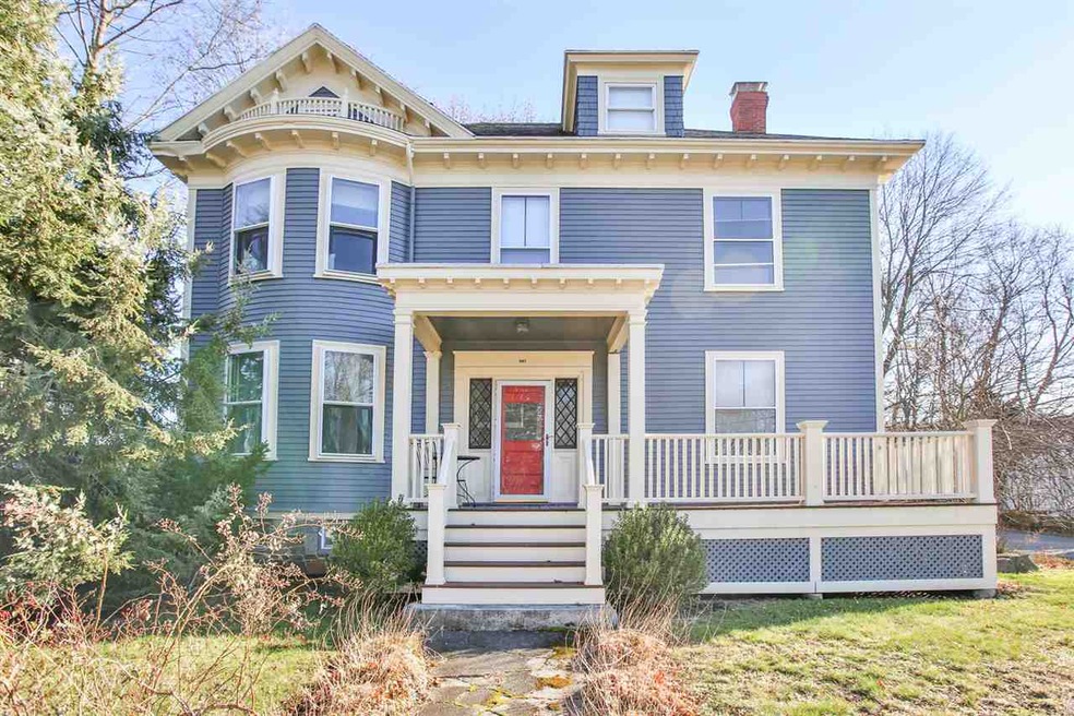 921 Middle St unit C, Portsmouth, NH 03801 - photo 1