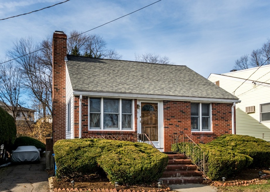 72 Lakeview Terrace, Waltham, MA 02451 - photo 1