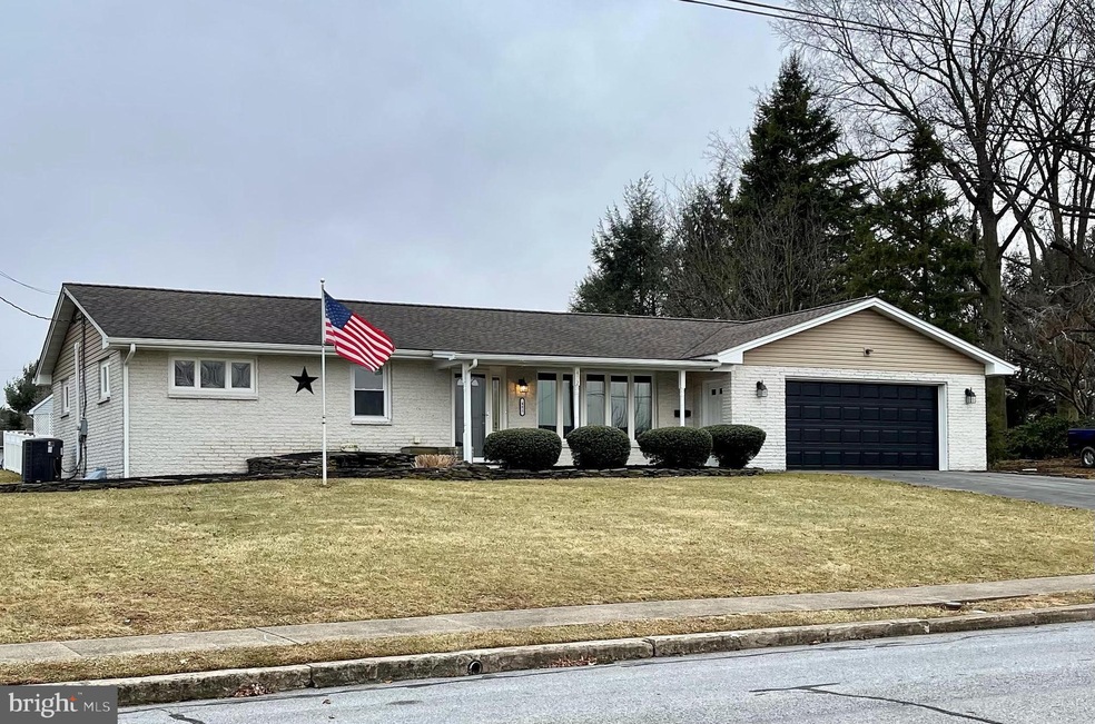 482 Lyman Ave, Womelsdorf, PA 19567 - photo 1